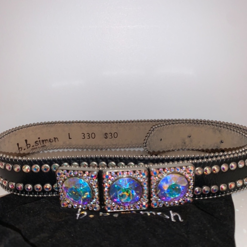 B.b. Simon Belt